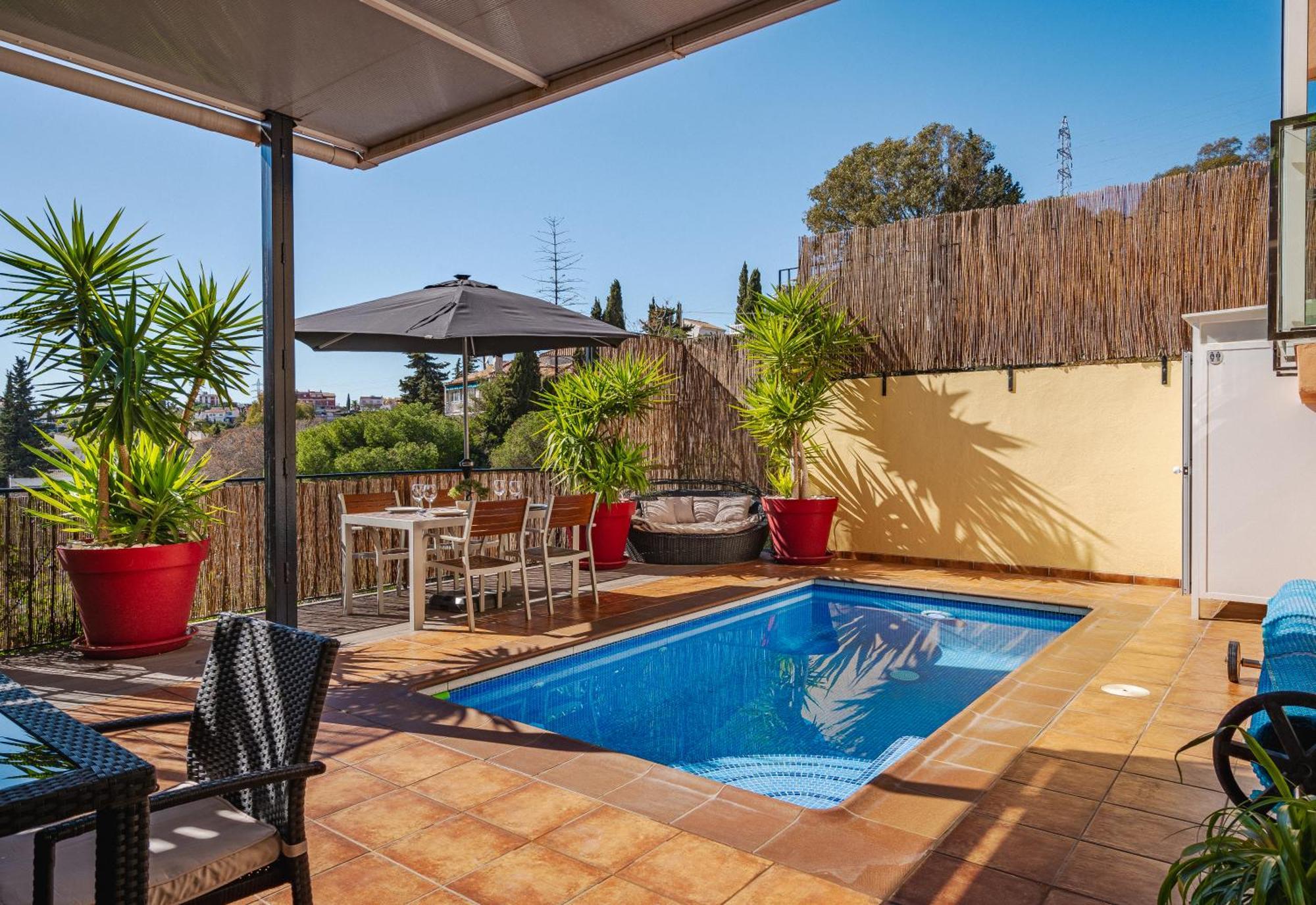 Private Luxurious Hillside Villa With Pool & Sea Views For 8 To 10 Ppl 푸엔히롤라 외부 사진