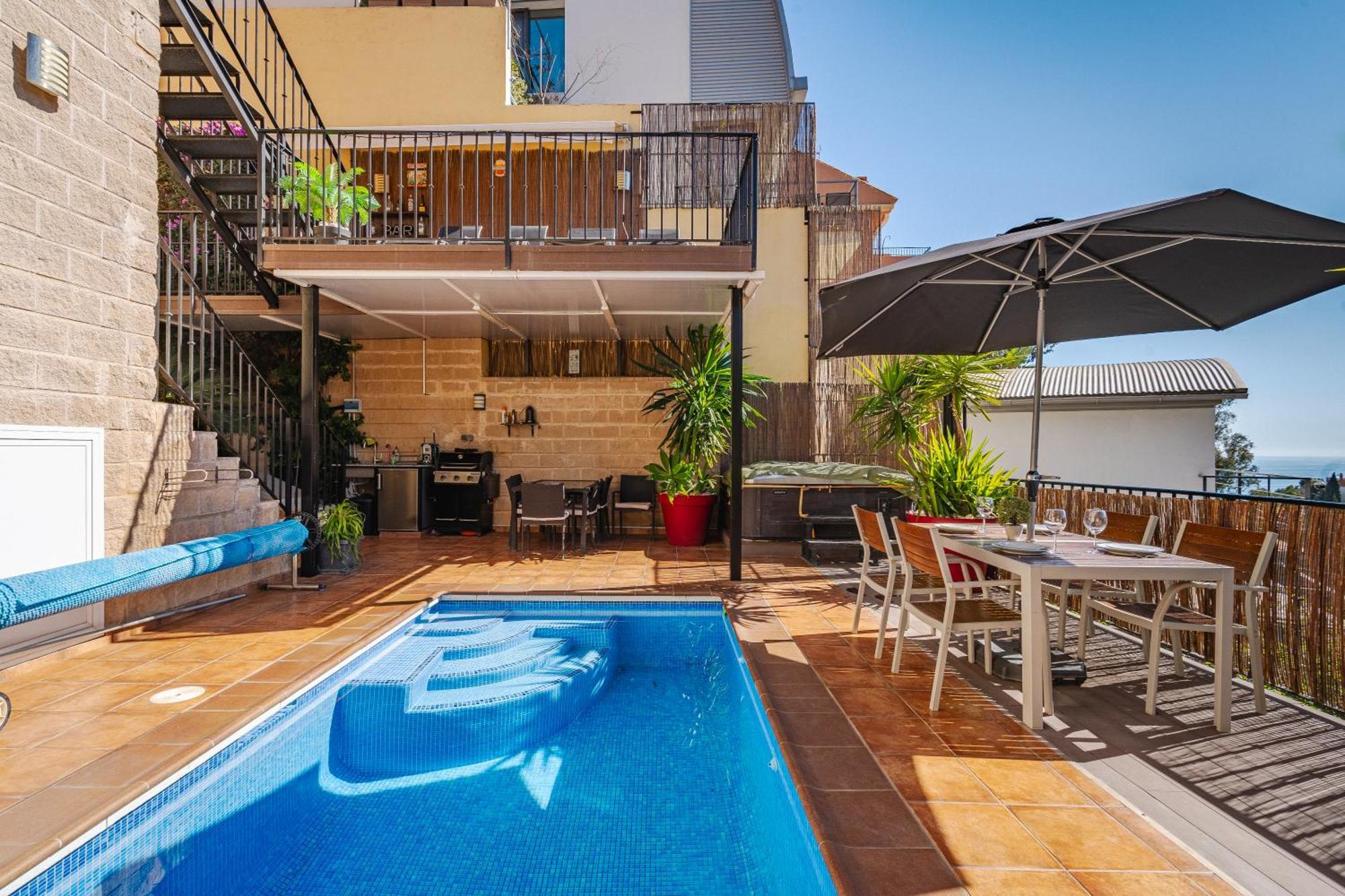 Private Luxurious Hillside Villa With Pool & Sea Views For 8 To 10 Ppl 푸엔히롤라 외부 사진