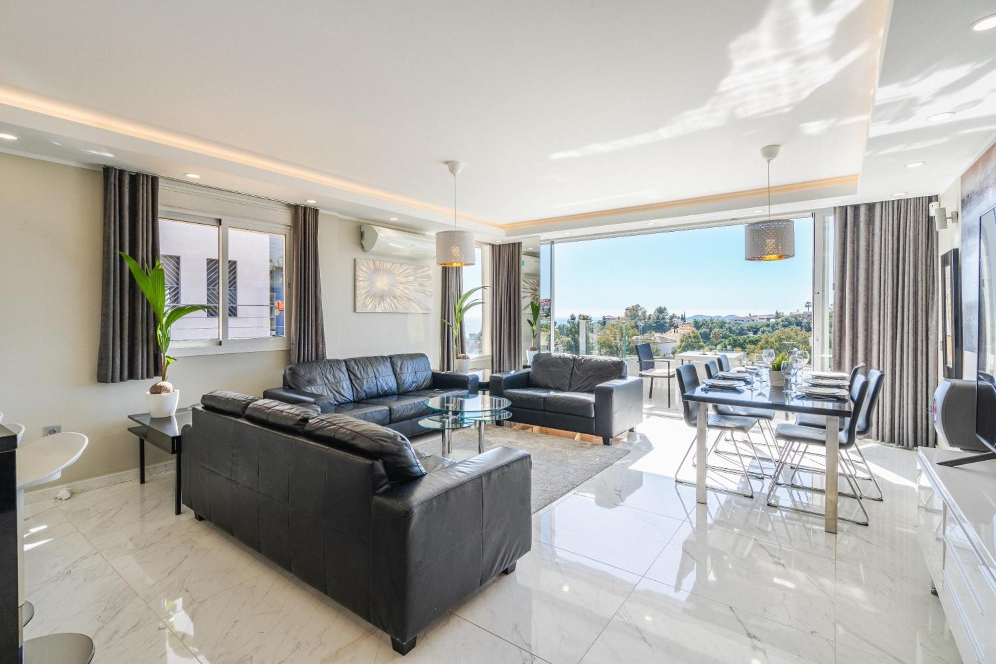 Private Luxurious Hillside Villa With Pool & Sea Views For 8 To 10 Ppl 푸엔히롤라 외부 사진