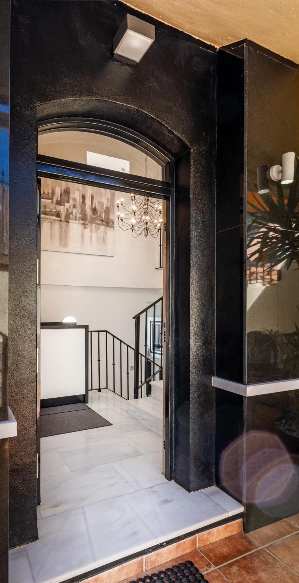 Private Luxurious Hillside Villa With Pool & Sea Views For 8 To 10 Ppl 푸엔히롤라 외부 사진